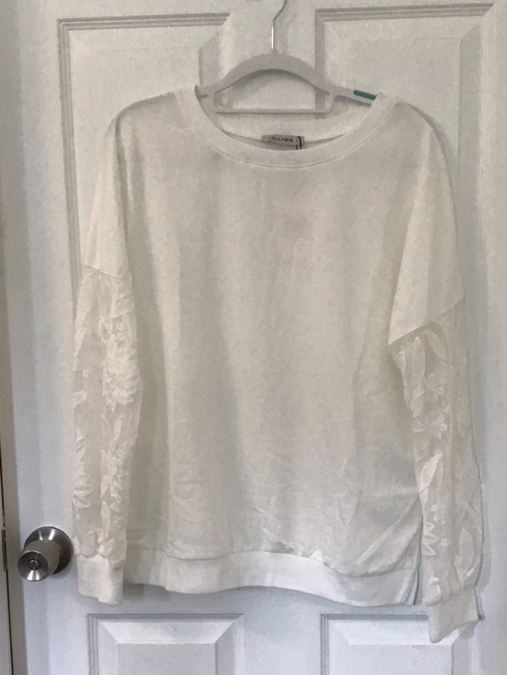 White Lace-Sleeve Women's Pullover Sweater